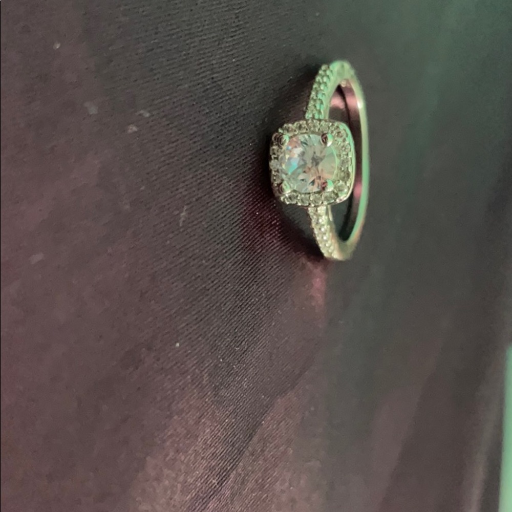 Sparkly silver ring!!